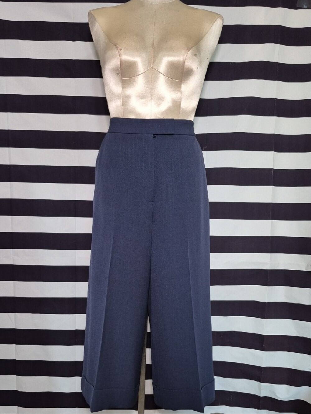 Women's Navy Wide-Leg Gaucho Pants